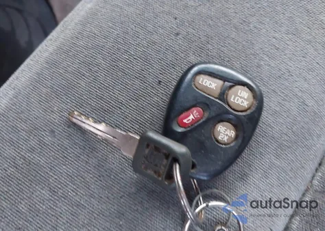 1998 Chevrolet Blazer Ls from USA, damaged, VIN 1GNCS13WXW2105288